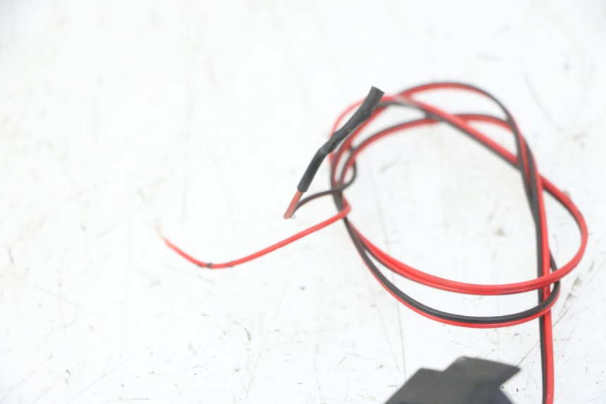 photo de CLIGNOTANT ARRIERE HITWAY H5 1 - Points de fixation