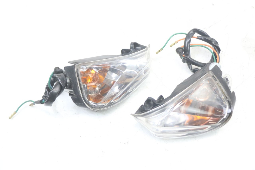 photo de CLIGNOTANT ARRIERE HONDA PCX (JF28) 125 (2009 - 2011) - Autre angle de vue