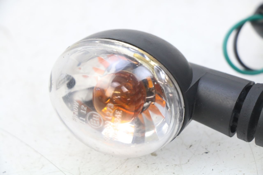 photo de CLIGNOTANT ARRIERE PEUGEOT LUDIX 50 (2008 - 2017) - Points de fixation