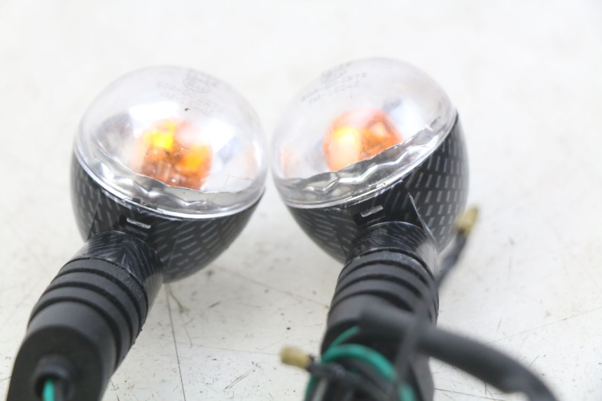 photo de CLIGNOTANT ARRIERE PEUGEOT LUDIX 50 (2008 - 2017) - Détail de la pièce