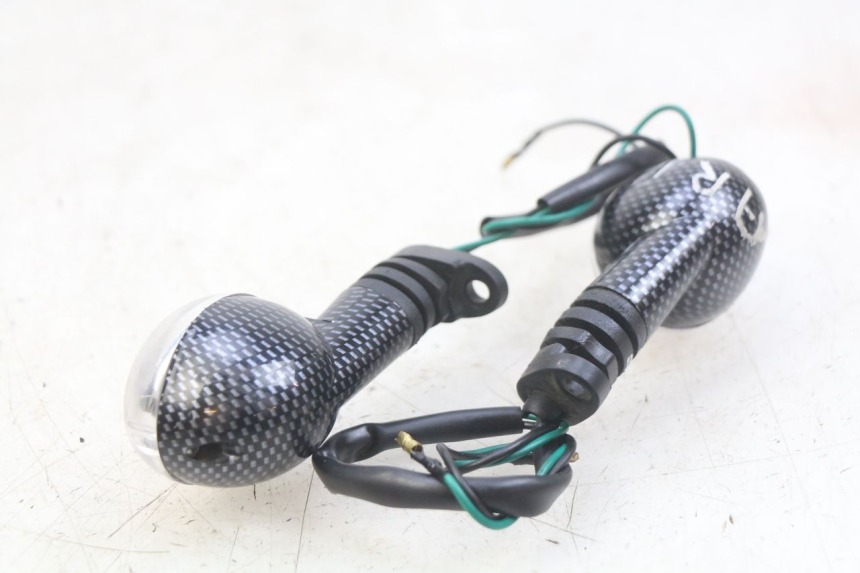 photo de CLIGNOTANT ARRIERE PEUGEOT LUDIX 50 (2008 - 2017) - Zoom état d’usage