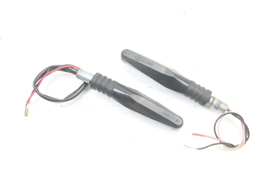 photo de CLIGNOTANT ARRIERE MBK X-LIMIT XLIMIT 50 (2007 - 2012) - Autre angle de vue