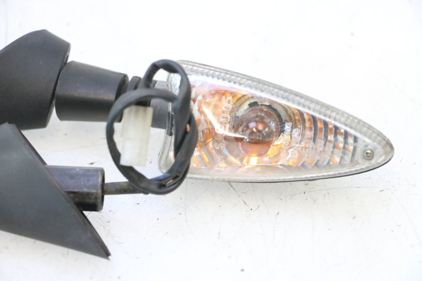 photo de CLIGNOTANT ARRIERE PIAGGIO MP3 500 (2016 - 2018) - Vue rapprochée