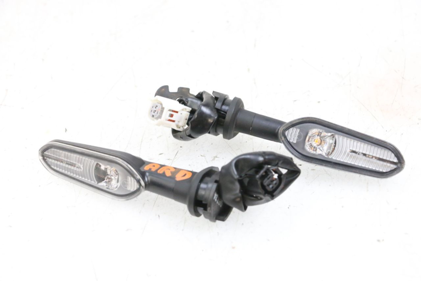 photo de CLIGNOTANT ARRIERE YAMAHA NEO'S CORE 1 (2022 - 2026) - Vue principale