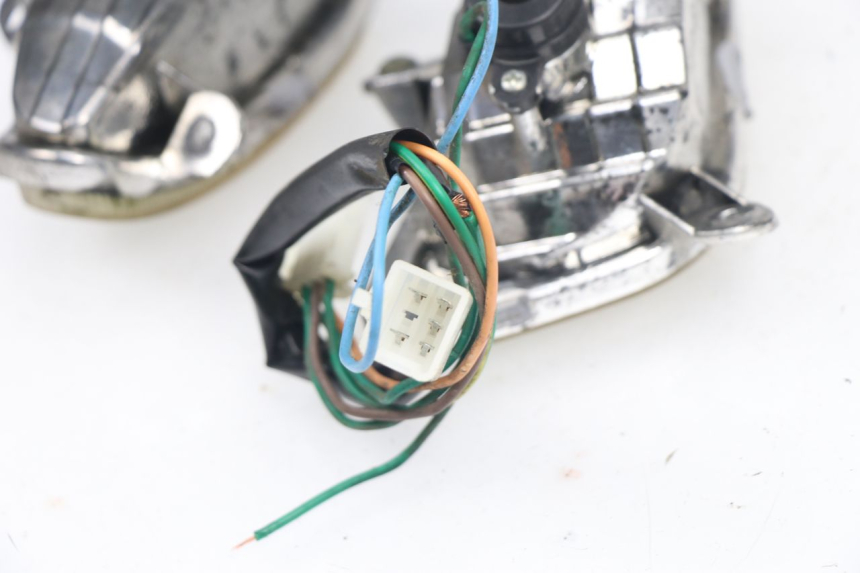 photo de CLIGNOTANT ARRIERE JM MOTORS OLDIES GT 4T 50 (2010 - 2017) - Gros plan technique