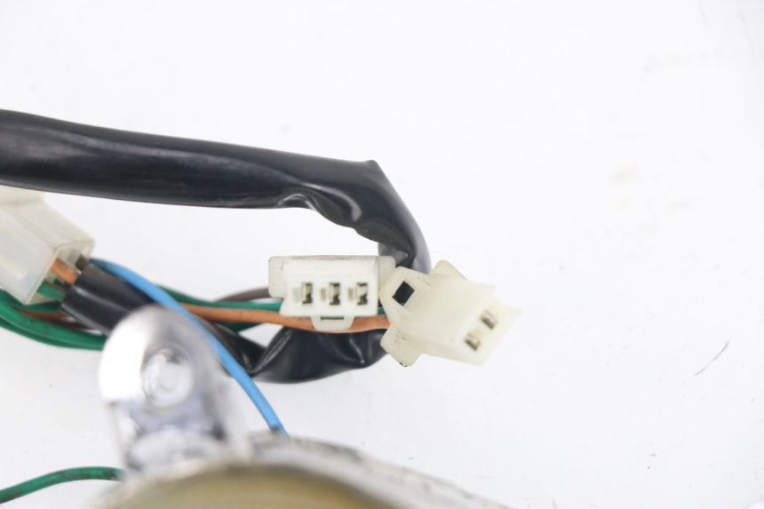 photo de CLIGNOTANT ARRIERE JM MOTORS OLDIES GT 4T 50 (2010 - 2017) - État de surface