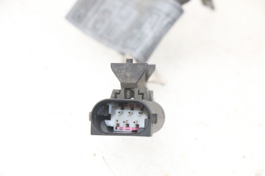 photo de CLIGNOTANT ARRIERE BMW R GS 1200 (2005 - 2007) - Autre angle de vue