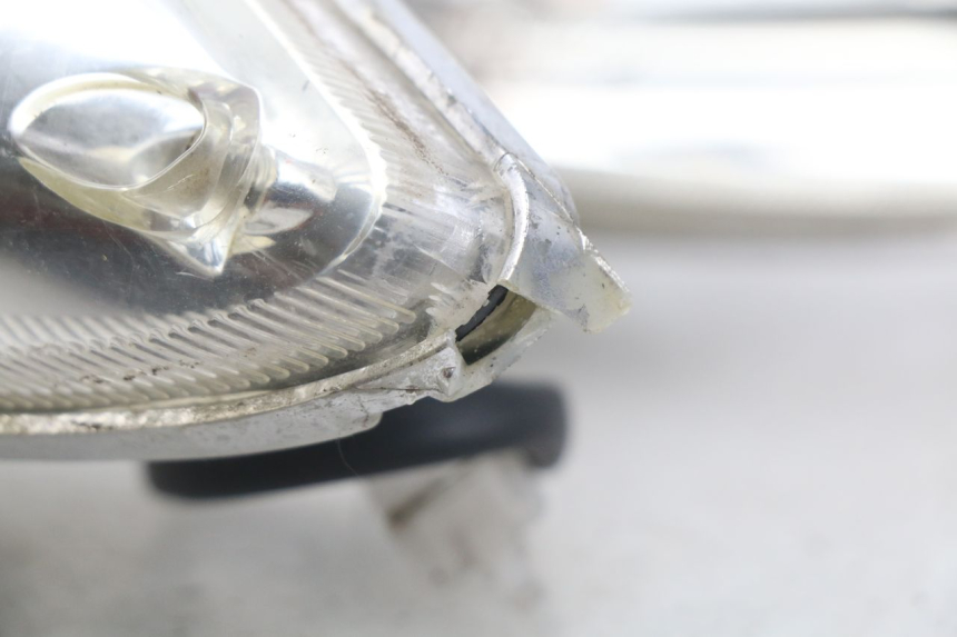 photo de CLIGNOTANT ARRIERE DAELIM S4 50 (2010 - 2015) - État de surface