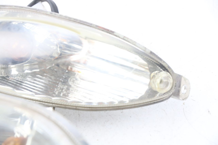 photo de CLIGNOTANT ARRIERE DAELIM S4 50 (2010 - 2015) - Marquages et références