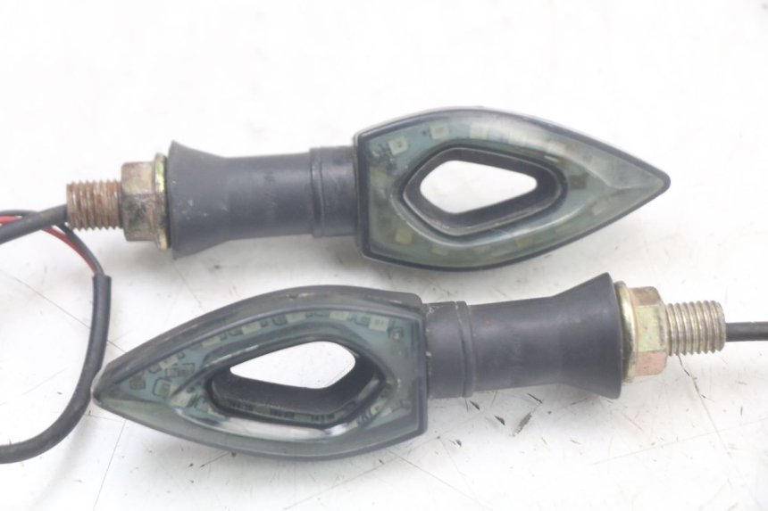 photo de CLIGNOTANT ARRIERE DERBI SENDA SM X-TREME 50 (2006 - 2010) - Détail de la pièce