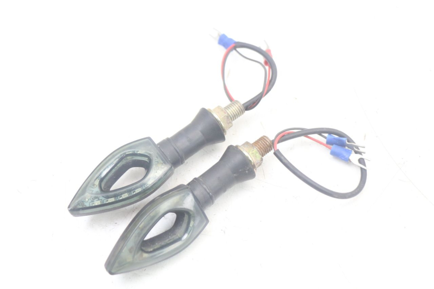 photo de CLIGNOTANT ARRIERE DERBI SENDA SM X-TREME 50 (2006 - 2010) - Autre angle de vue