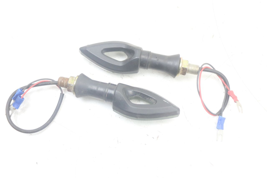 photo de CLIGNOTANT ARRIERE DERBI SENDA SM X-TREME 50 (2006 - 2010) - Gros plan technique