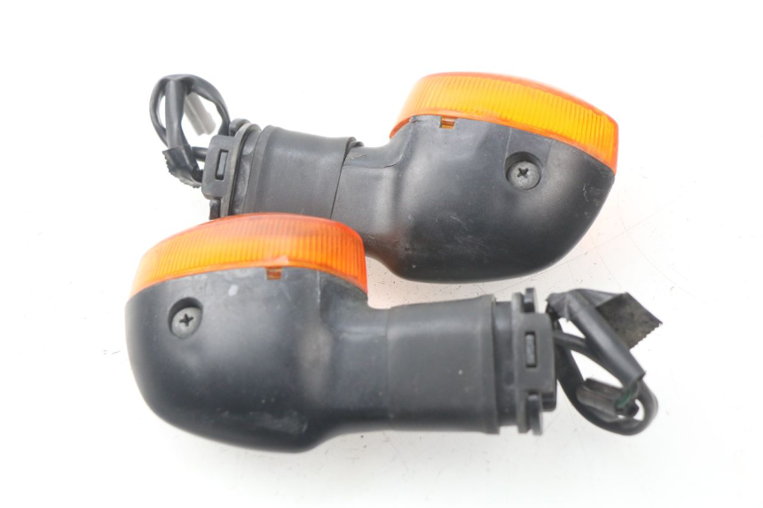 photo de CLIGNOTANT ARRIERE YAMAHA TDM ABS 900 (2002 - 2014) - Gros plan technique