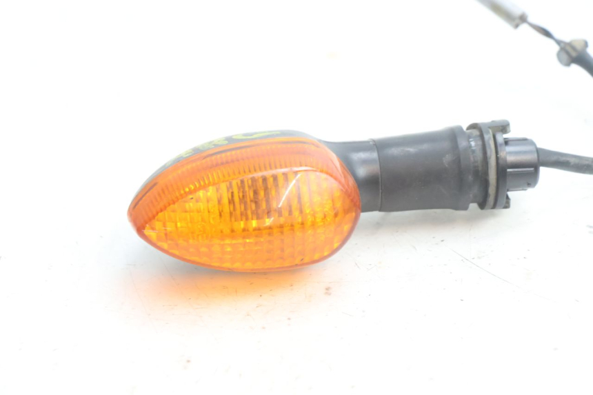 photo de CLIGNOTANT ARRIERE YAMAHA TDM ABS 900 (2002 - 2014) - Autre angle de vue