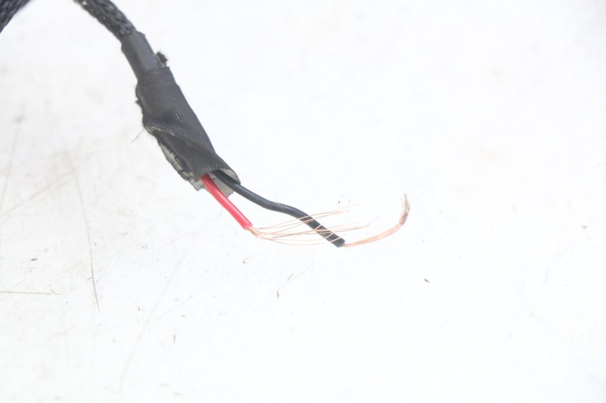 photo de CLIGNOTANT ARRIERE DAELIM VL DAYSTAR 125 (2000 - 2011) - État de surface