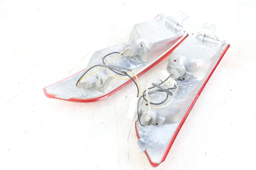 photo de CLIGNOTANT ARRIERE PIAGGIO XEVO - X EVO 125 (2007 - 2017) - Autre angle de vue