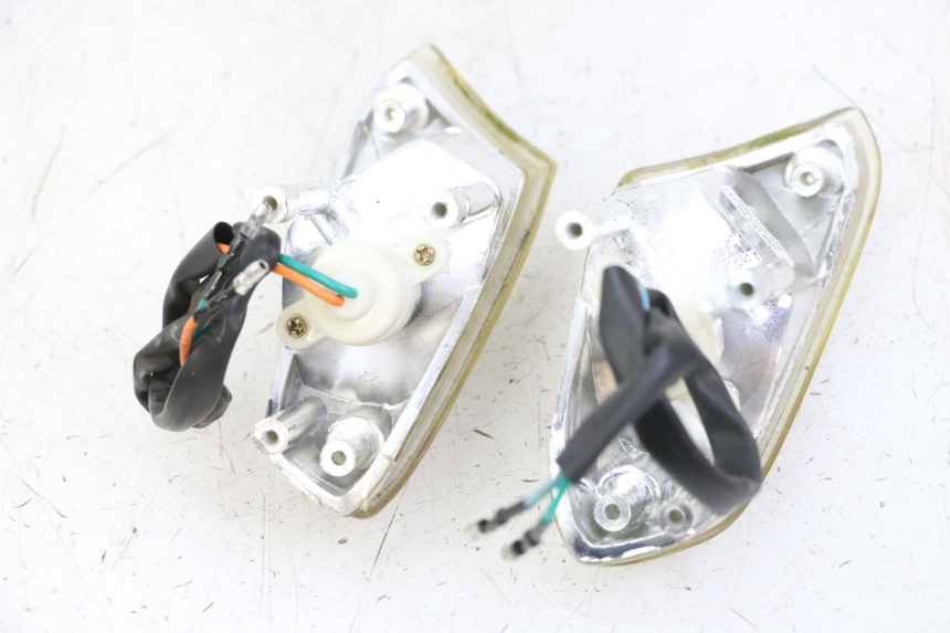 photo de CLIGNOTANT AVANT KYMCO AGILITY 4T 50 (2018 - 2022) - Autre angle de vue