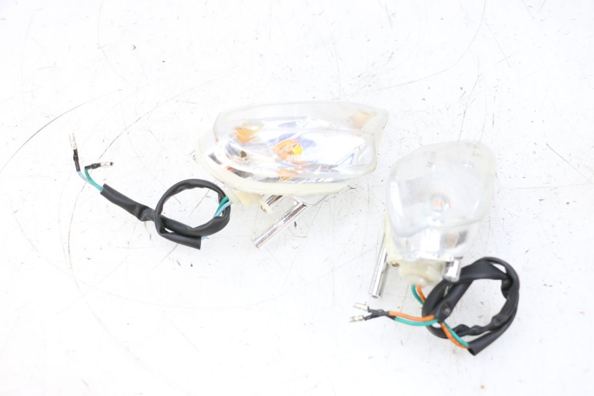 photo de CLIGNOTANT AVANT KYMCO AGILITY 4T 50 (2018 - 2022) - Marquages et références