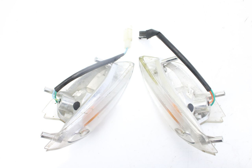 photo de CLIGNOTANT AVANT KYMCO AGILITY DELIVERY 4T 50 (2018 - 2023) - Vue d’ensemble