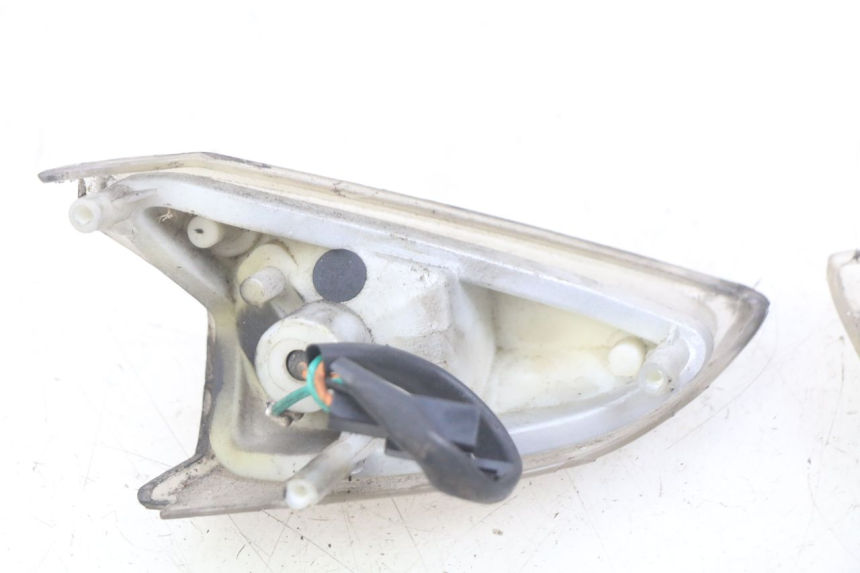 photo de CLIGNOTANT AVANT KYMCO AGILITY RS 4T 50 (2009 - 2013) - Détail de la pièce