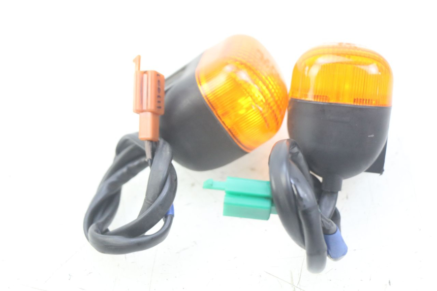 photo de CLIGNOTANT AVANT YAMAHA BW'S BWS 125 (2010 - 2013) - Détail de la pièce