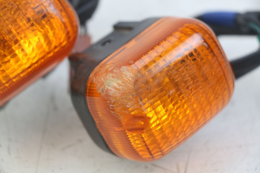 photo de CLIGNOTANT AVANT YAMAHA BW'S BWS 125 (2010 - 2013) - Gros plan technique