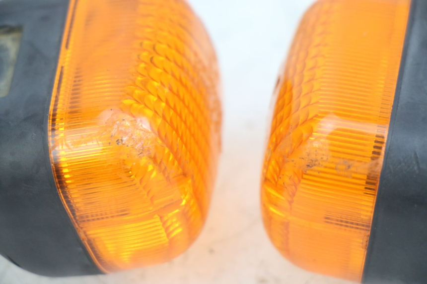 photo de CLIGNOTANT AVANT YAMAHA BW'S BWS 125 (2010 - 2013) - Autre angle de vue