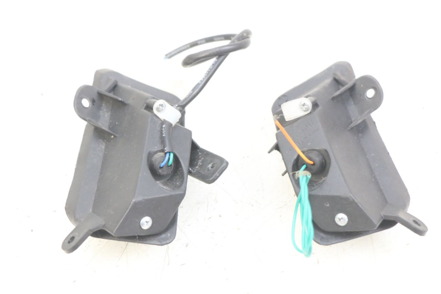 photo de CLIGNOTANT AVANT ORCAL CAVARO 4T 50 (2019 - 2023) - Gros plan technique