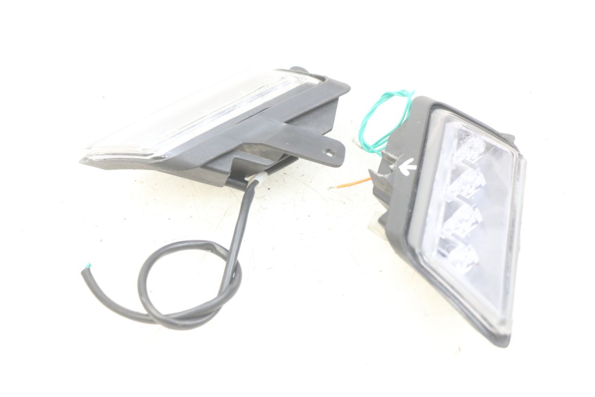 photo de CLIGNOTANT AVANT ORCAL CAVARO 4T 50 (2019 - 2023) - Points de fixation