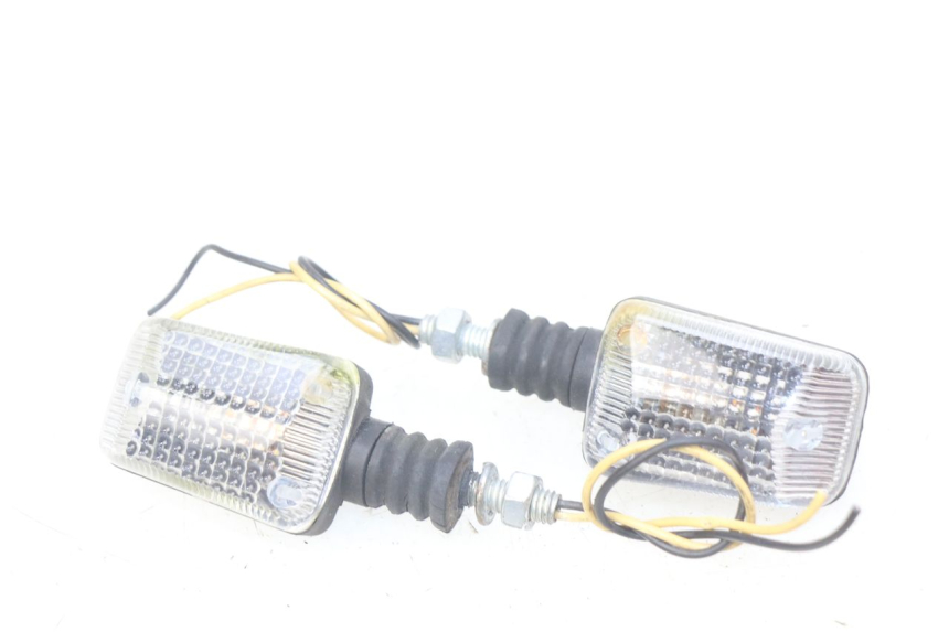 photo de CLIGNOTANT AVANT HONDA CB 500 (1997 - 2003) - Vue principale