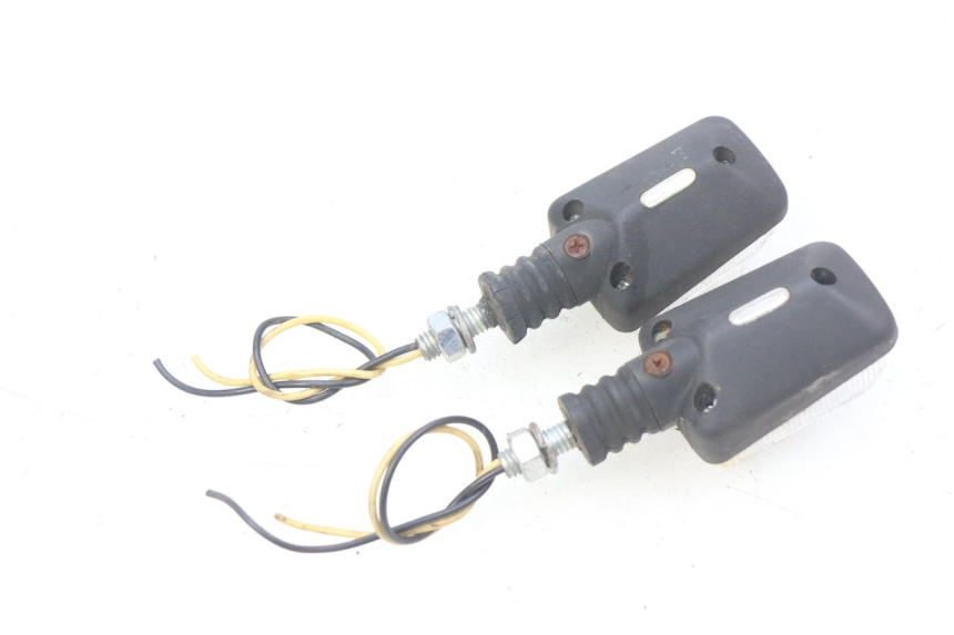 photo de CLIGNOTANT AVANT HONDA CB 500 (1997 - 2003) - Détail de la pièce