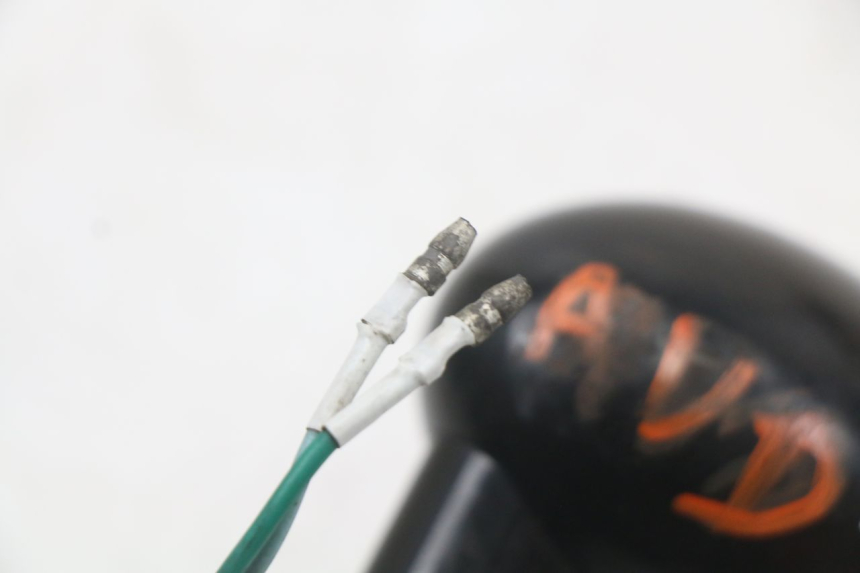 photo de CLIGNOTANT AVANT DROIT KYMCO AGILITY RS 4T 50 (2009 - 2013) - Gros plan technique