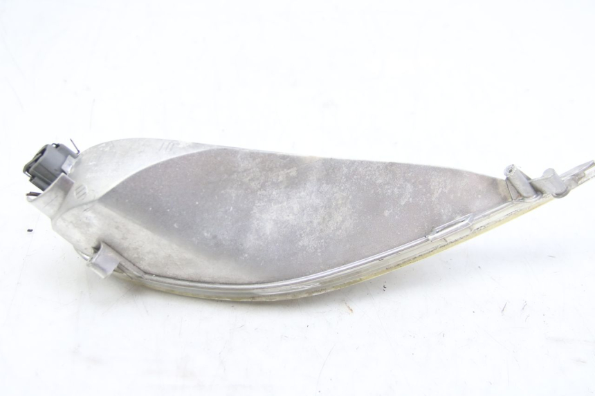 photo de CLIGNOTANT AVANT DROIT APRILIA ATLANTIC 500 (2002 - 2003) - Gros plan technique