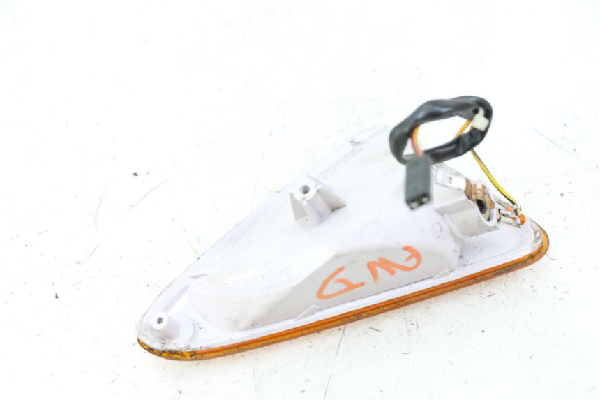 photo de CLIGNOTANT AVANT DROIT BMW C1 125 (2000 - 2003) - Gros plan technique