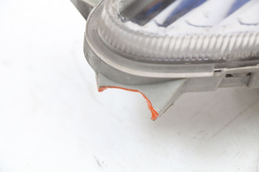 photo de CLIGNOTANT AVANT DROIT SUZUKI BURGMAN 125 (2007 - 2014) - Zoom état d’usage