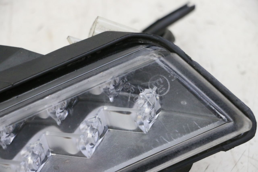 photo de CLIGNOTANT AVANT DROIT ORCAL CAVARO 4T 50 (2019 - 2023) - Détail de la pièce