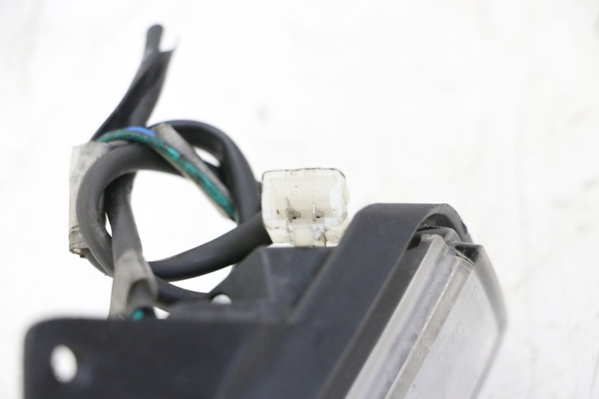 photo de CLIGNOTANT AVANT DROIT ORCAL CAVARO 4T 50 (2019 - 2023) - Autre angle de vue