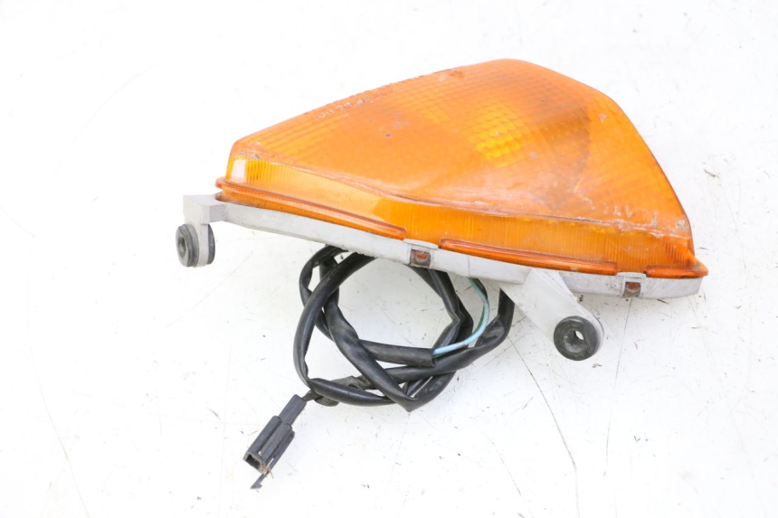 photo de CLIGNOTANT AVANT DROIT HONDA CBR F SC25 1000 (1989 - 1992) - Pièce contrôlée