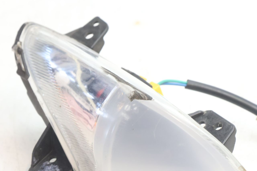 photo de CLIGNOTANT AVANT DROIT PEUGEOT CITYSTAR 2T 50 (2018 - 2021) - Zoom état d’usage