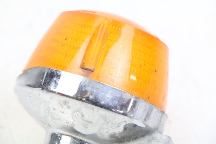 photo de CLIGNOTANT AVANT DROIT HONDA CM 125 (1983 - 2003) - Zoom état d’usage