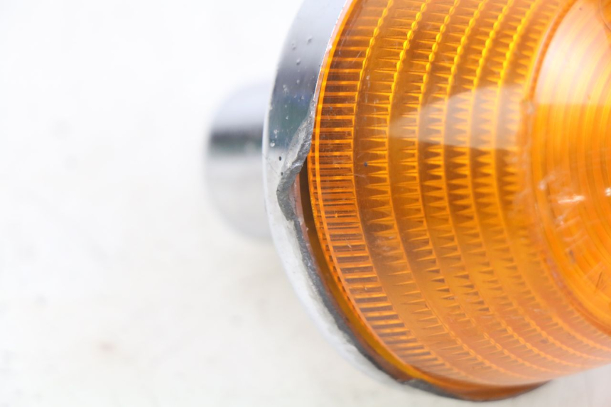 photo de CLIGNOTANT AVANT DROIT HONDA CM 125 (1983 - 2003) - Autre angle de vue