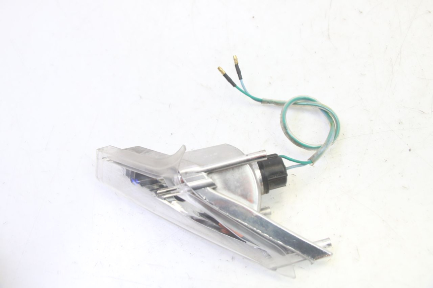 photo de CLIGNOTANT AVANT DROIT SYM CROX 4T 50 (2016 - 2023) - Gros plan technique