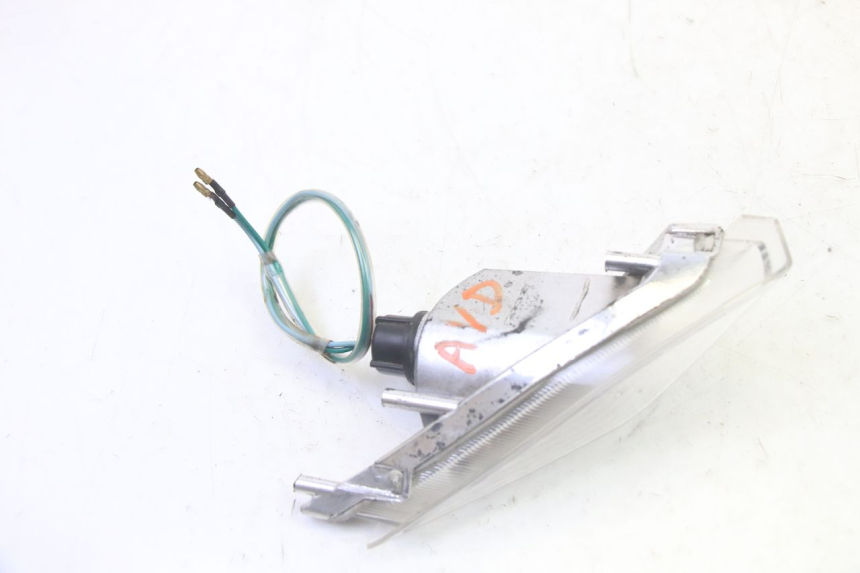 photo de CLIGNOTANT AVANT DROIT SYM CROX 4T 50 (2016 - 2023) - Autre angle de vue