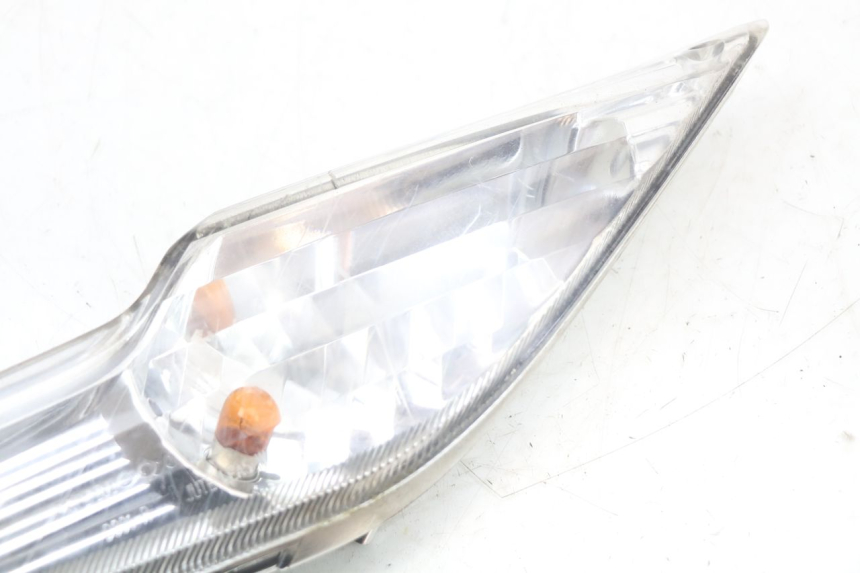 photo de CLIGNOTANT AVANT DROIT KYMCO DINK 4T 50 (2007 - 2018) - Vue d’ensemble