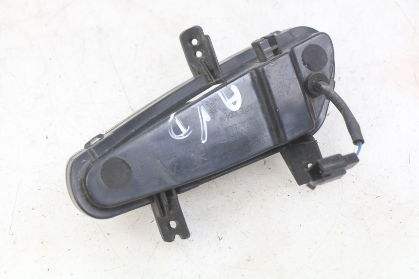 photo de CLIGNOTANT AVANT DROIT PEUGEOT DJANGO 4T 50 (2014 - 2019) - Gros plan technique