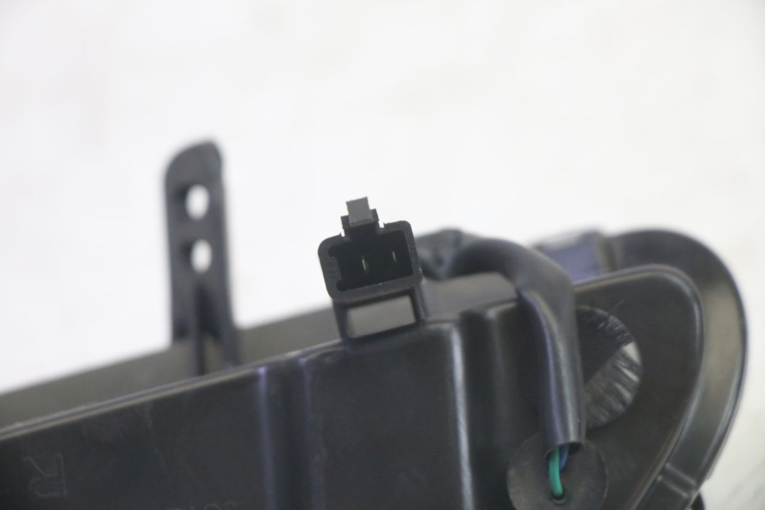 photo de CLIGNOTANT AVANT DROIT PEUGEOT DJANGO 4T 50 (2014 - 2019) - Vue d’ensemble