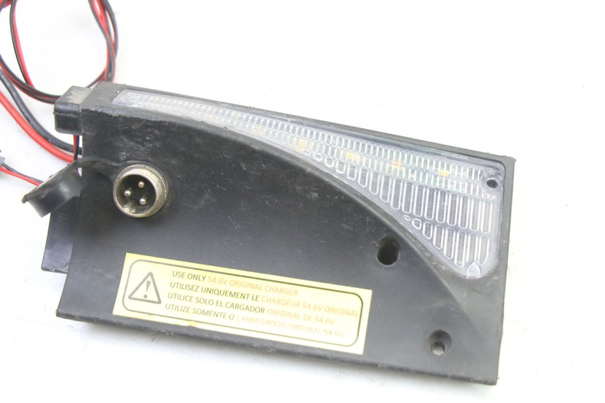 photo de CLIGNOTANT AVANT DROIT URBANGLIDE E-CROSS PRO 1 - Détail de la pièce