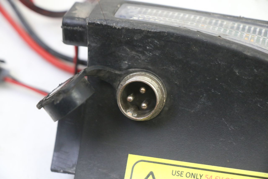 photo de CLIGNOTANT AVANT DROIT URBANGLIDE E-CROSS PRO 1 - Zoom état d’usage