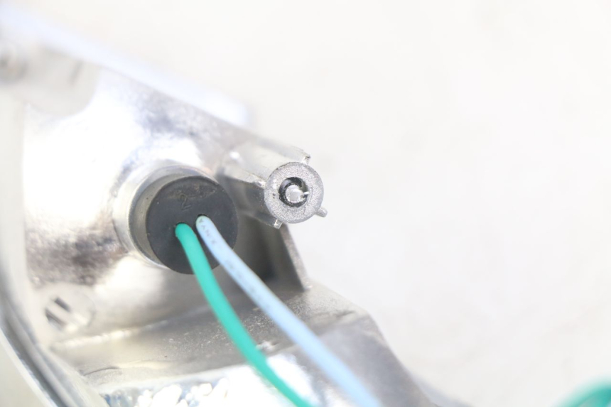 photo de CLIGNOTANT AVANT DROIT PEUGEOT E-VIVACITY 1 (2012 - 2018) - Détail de la pièce