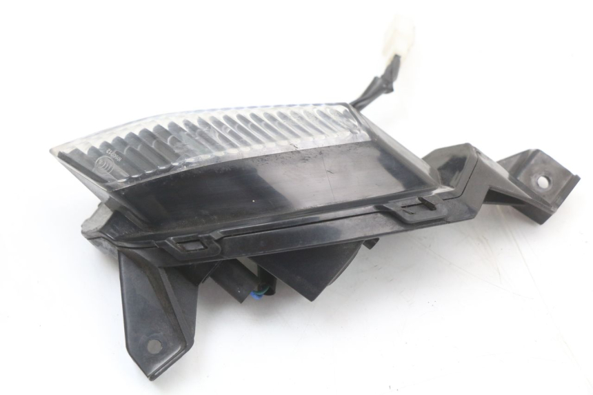 photo de CLIGNOTANT AVANT DROIT LONGJIA EASY MAX 125 (2020 - 2024) - Autre angle de vue